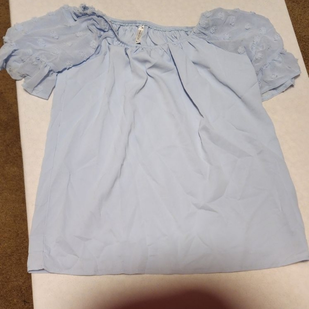 W1 - Light Blue Top Small